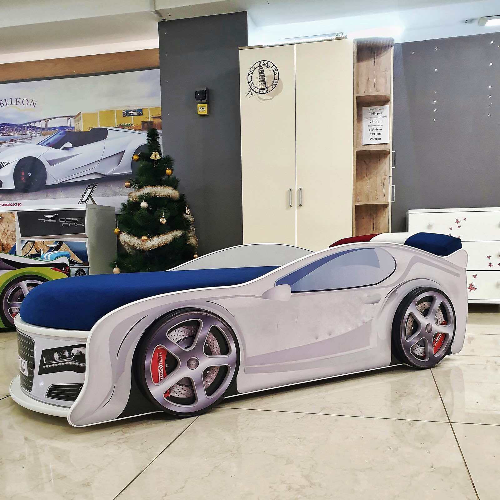 Ауді біла синє ліжко