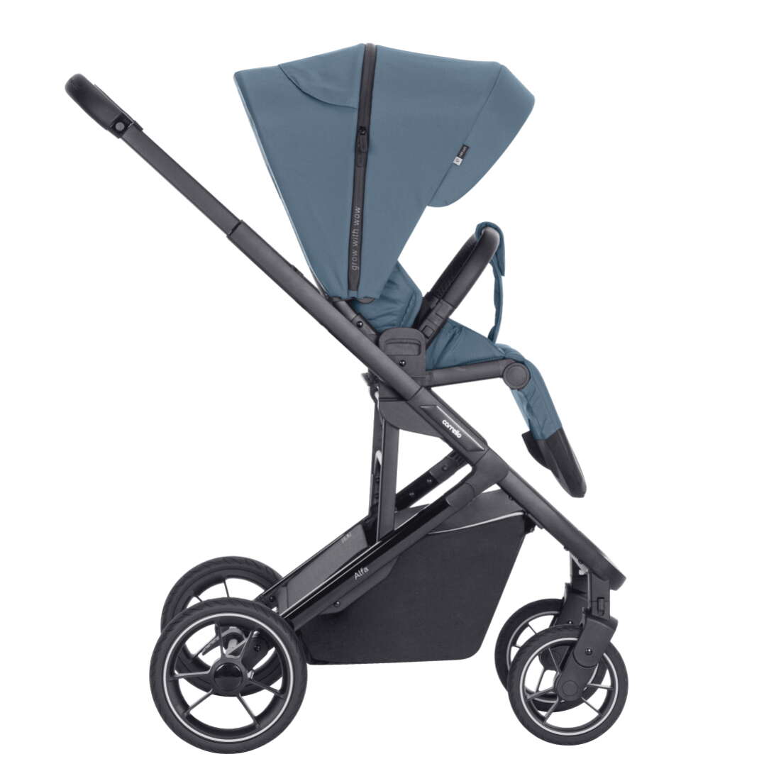 Прогулянкова коляска Carrello Alfa, блакитна з корзиною 