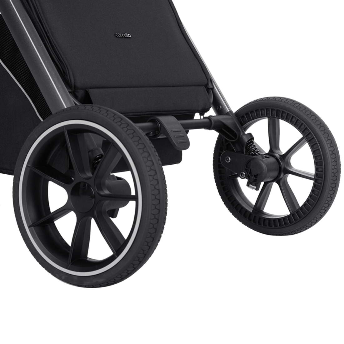 Задні колеса коляски Carrello Ultra крупним планом 