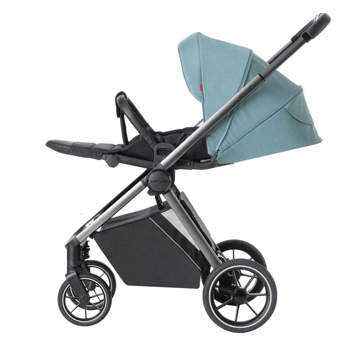 Коляска Ultra Carrello блакитного кольору, вигляд збоку під іншим кутом 