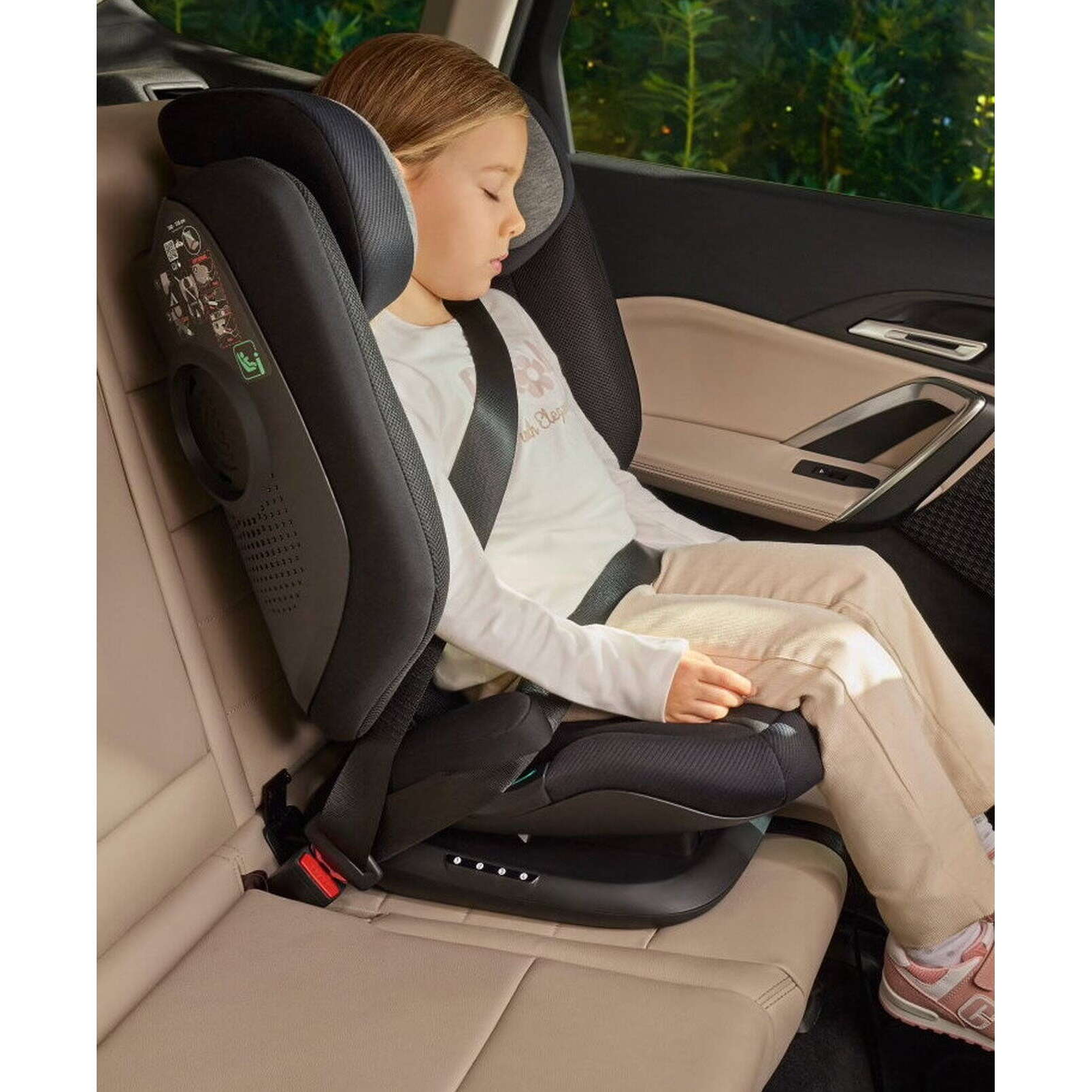 Автокрісло Fold & Go S i-Size Chicco (100-150 см), чорне авто