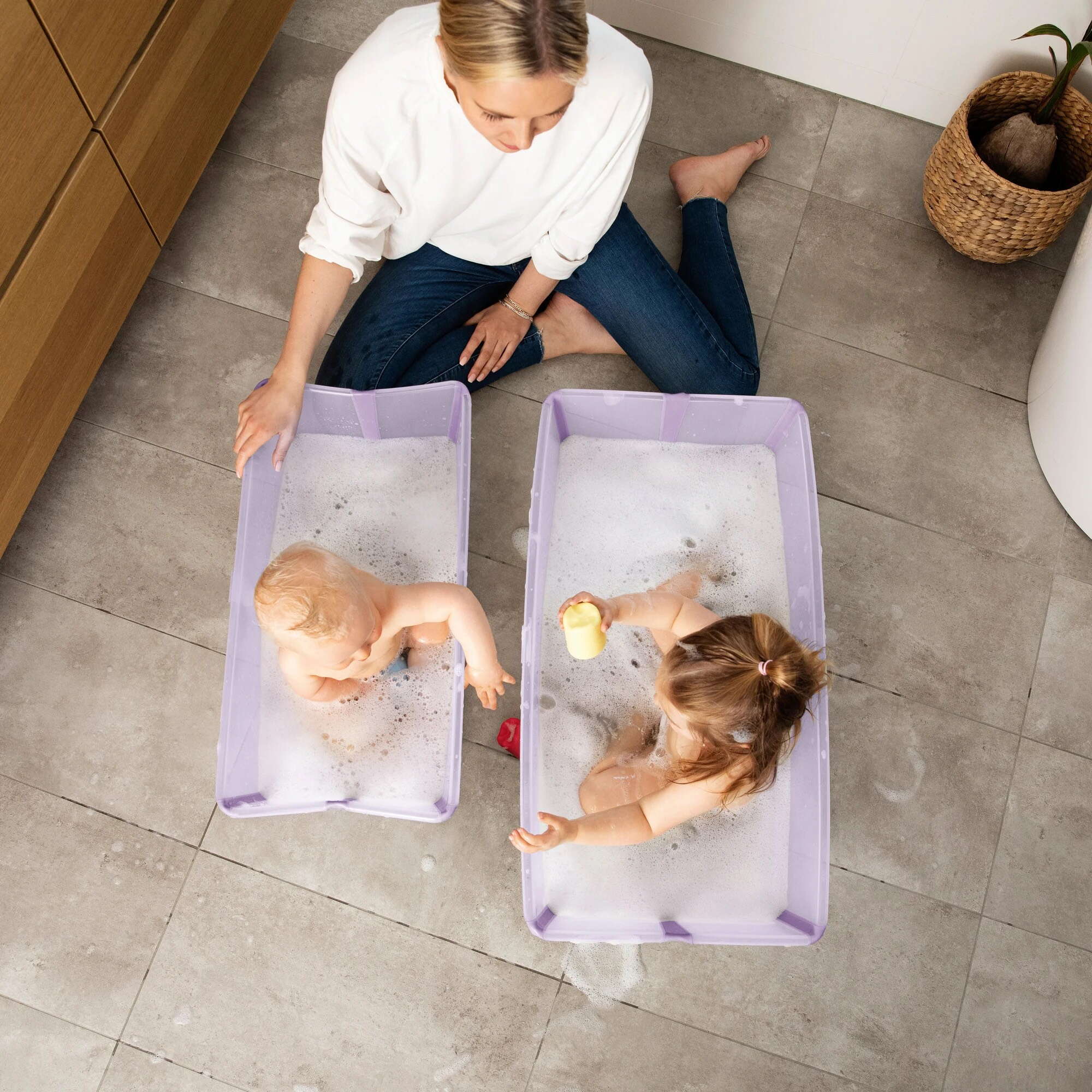 Ванночка складна Stokke Flexi Bath XL, фіолетова дві